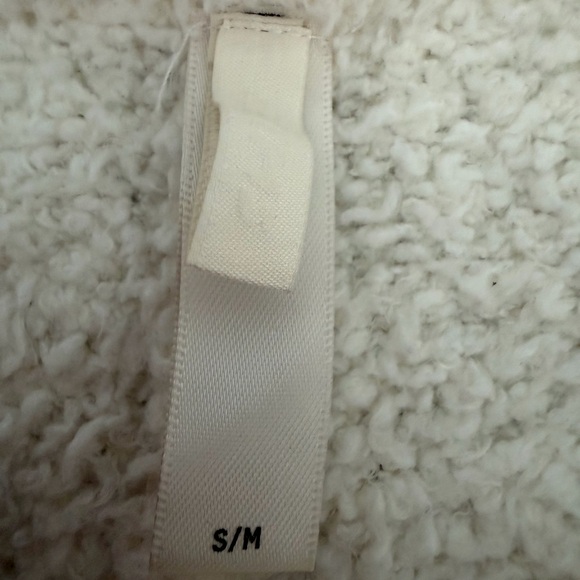 Skims Cozy Cream Fuzzy Knit Joggers - Picture 7 of 10